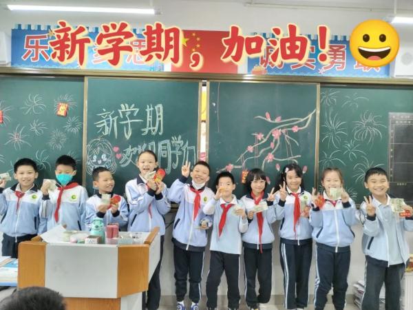 海南中小学幼儿园2月26日正式开学，返校仪式感满满