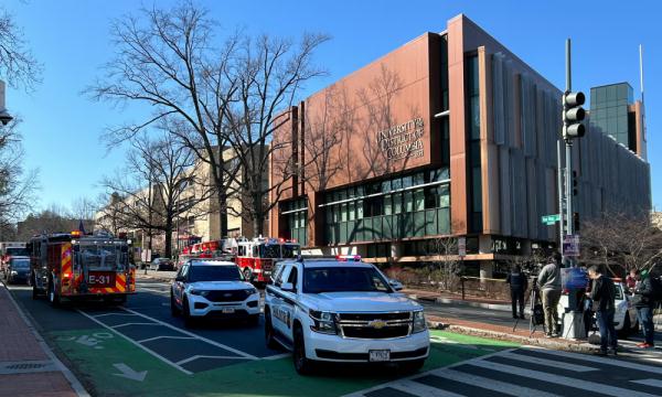 一“美军军官”在以色列大使馆前自焚 一“美军军官”在以色列大使馆前自焚