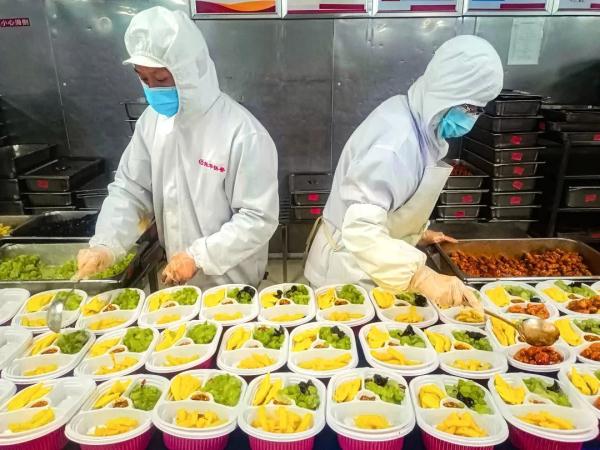 探访！高铁盒饭是怎样“诞生”的？