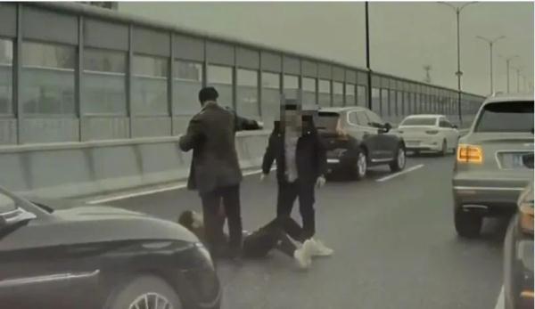 杭州高架见义勇为车主讲述救人细节：“我其实救的是两个人”