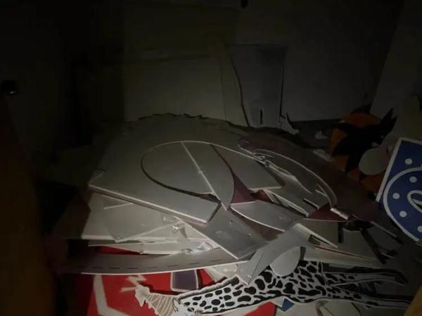 实访南京起火小区，逃生架空层如何成了充电处？