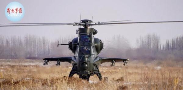 战鹰列阵，铁翼飞旋！直击多型多架直升机飞行训练
