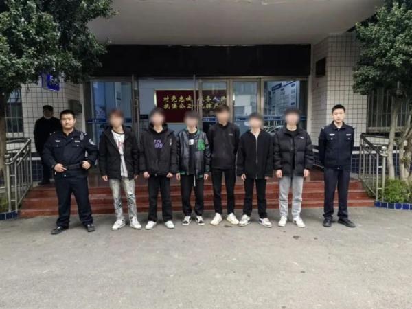 南充网红何某等6人直播“约架”，警方通报：行拘！