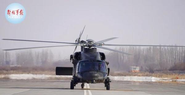 战鹰列阵，铁翼飞旋！直击多型多架直升机飞行训练