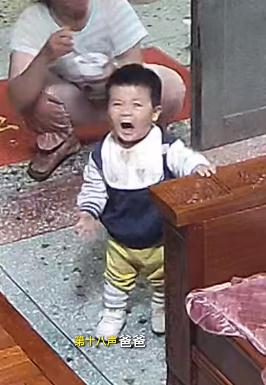 对着监控,他喊了34声“爸爸”!网友:当爹的看不了这个 对着监控,他喊了34声“爸爸”!网友:当爹的看不了这个