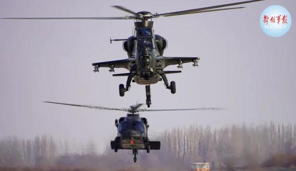 战鹰列阵，铁翼飞旋！直击多型多架直升机飞行训练