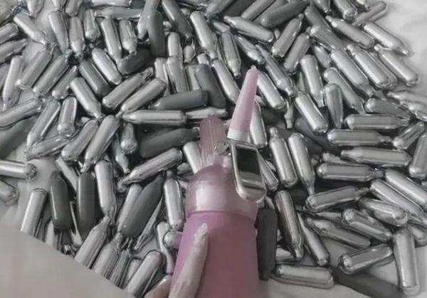 深圳外卖小哥立大功！接单后，这东西引起他的警觉…