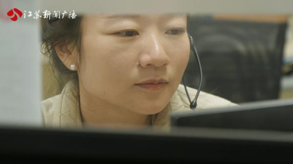 当一个情绪崩溃的孩子拨通这个号码...... 当一个情绪崩溃的孩子拨通这个号码......