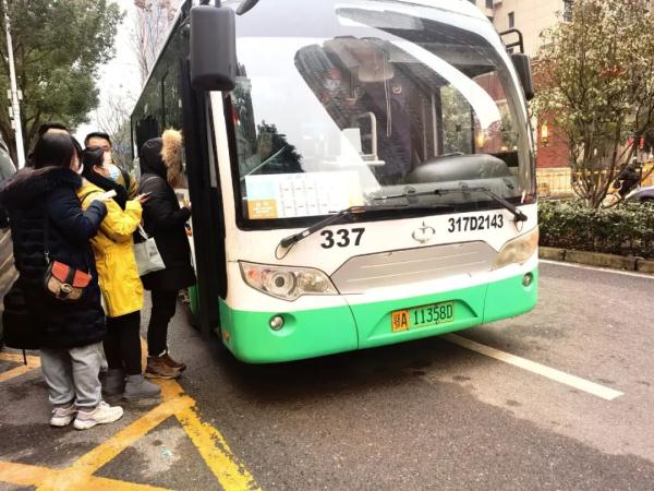 武汉首条今天开通！小区直达地铁站