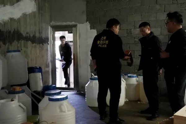 特供茅台原是散装白酒勾兑
