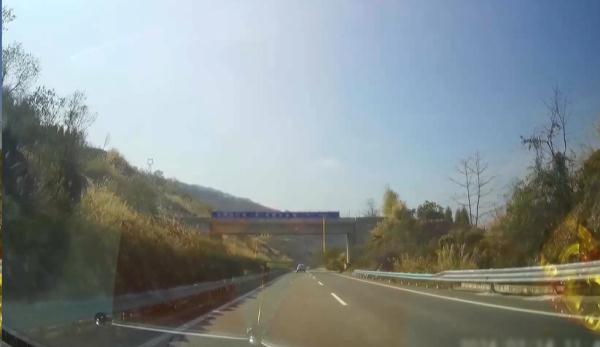 10岁男孩揣17000多现金离家出走！留言：你们过你们幸福的生活吧