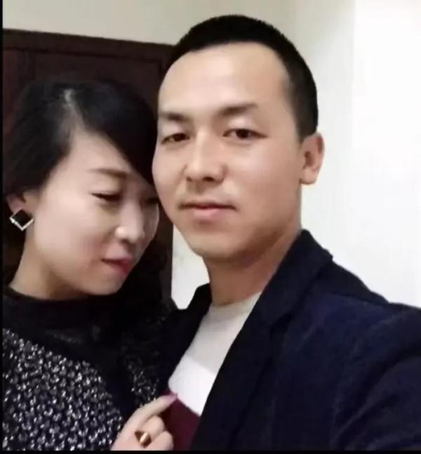 他曾带偏瘫妻子跑货车四年,如今却只剩一人…… 他曾带偏瘫妻子跑货车四年,如今却只剩一人……