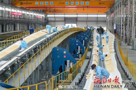 新能源高端装备在东方成功下线