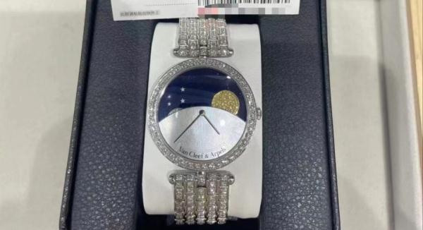 浙江女子急坏了！15块金条，价值超百万元的手表在家消失！万万没想到...