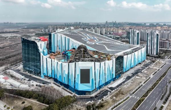 高空缆车已经就位,上海人的“冰雪世界”即将来袭,今年就能实现“滑雪自由”? 高空缆车已经就位,上海人的“冰雪世界”即将来袭,今年就能实现“滑雪自由”?