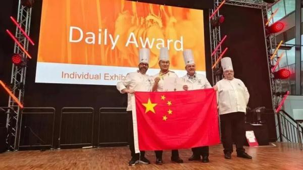 帅炸!小伙拿下世界级金牌,网友:因为他多认识了一个字 帅炸!小伙拿下世界级金牌,网友:因为他多认识了一个字