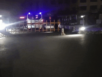 凌晨2点，一辆列车在河北紧急停靠……