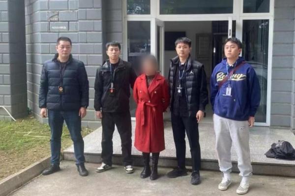 厦门：一对情侣，双双被抓！更离奇的是……