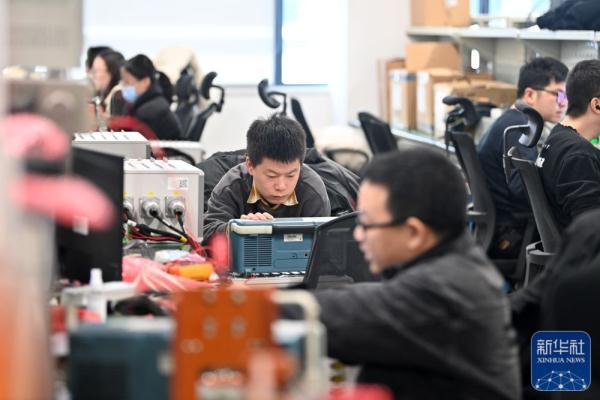 “双城记”里看发展