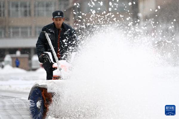 甘肃迎来大范围降雪天气 甘肃迎来大范围降雪天气