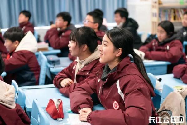 恭喜三位“少侠”，他们有了新身份！