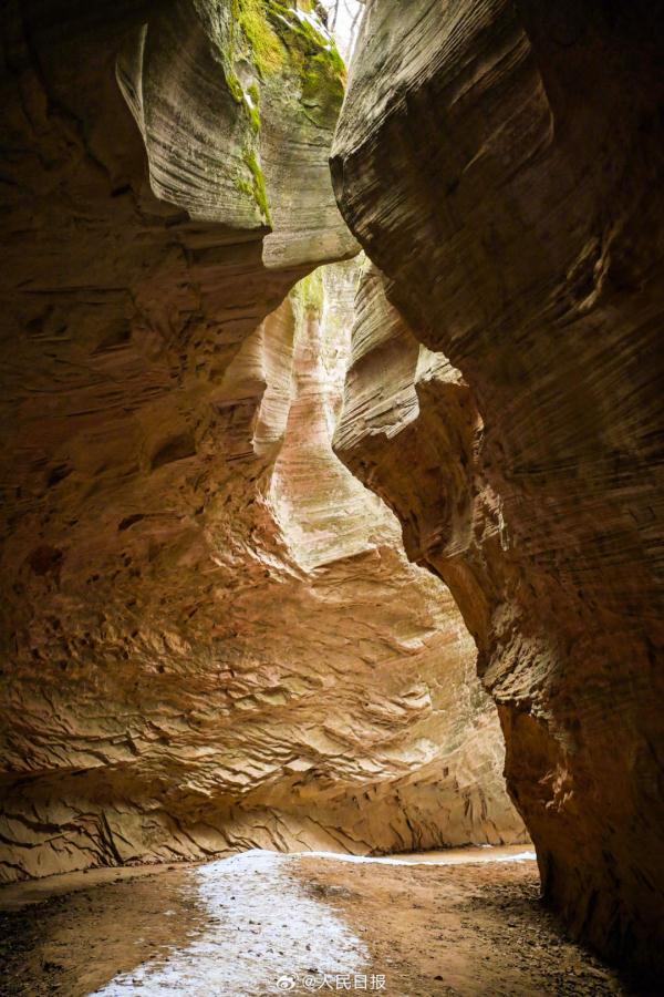 大自然的梦幻！甘泉大峡谷光影变幻质感拉满