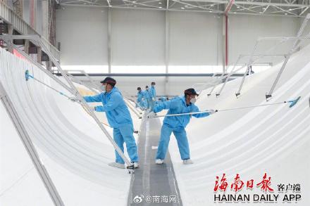 新能源高端装备在东方成功下线