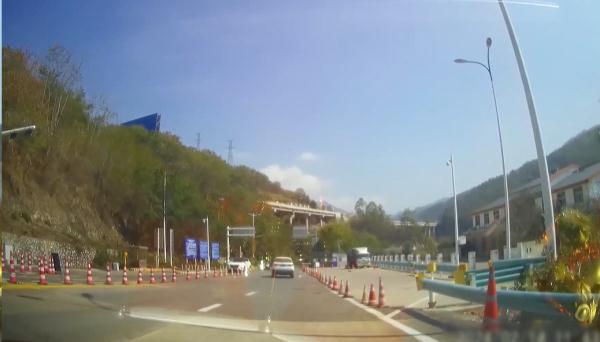 10岁男孩揣17000多现金离家出走！留言：你们过你们幸福的生活吧