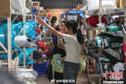 上海邮政部门回应快递新规：遇投诉将及时处置