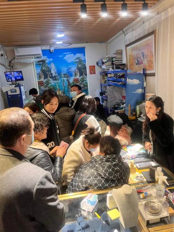 黄金首饰持续火爆，但价格辣手！有人一下省了5000元