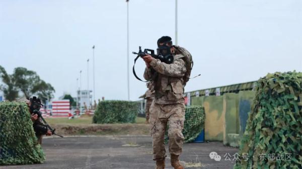 燃!警卫尖兵比武火热来袭 燃!警卫尖兵比武火热来袭