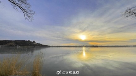颐和园朝霞绚丽如诗如画