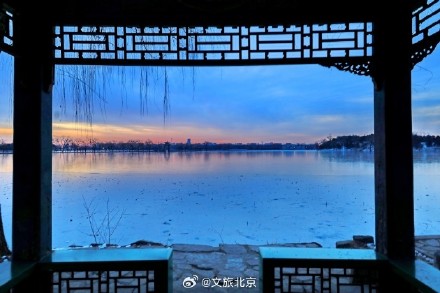 颐和园朝霞绚丽如诗如画