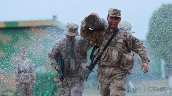 燃!警卫尖兵比武火热来袭 燃!警卫尖兵比武火热来袭