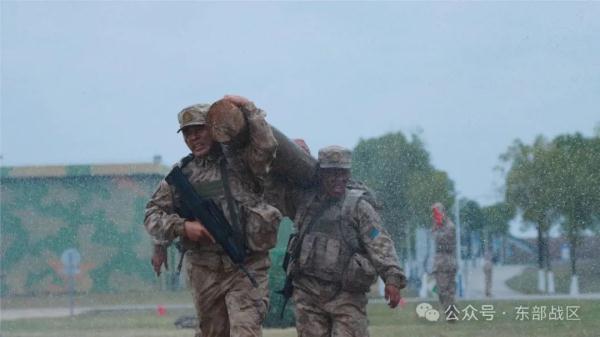 燃!警卫尖兵比武火热来袭 燃!警卫尖兵比武火热来袭