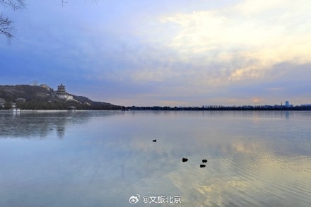 颐和园朝霞绚丽如诗如画