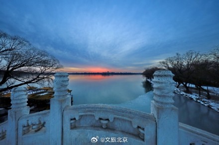 颐和园朝霞绚丽如诗如画