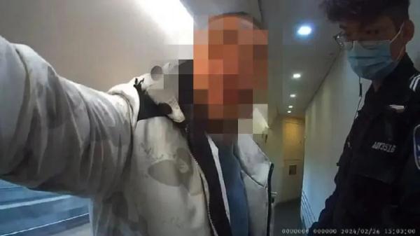 男子高铁吸烟狂言：“不差钱，随便罚”！