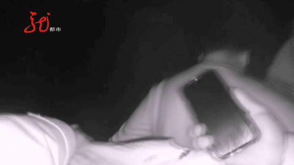 男子带酒带菜钻进大兴安岭赏雪，一觉醒来被困山林……