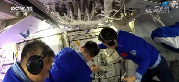 三个“非常完美”、1个首次、多个成果!点赞,神舟十七号乘组 三个“非常完美”、1个首次、多个成果!点赞,神舟十七号乘组