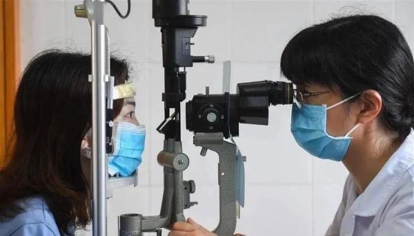 女子这种病传染全家！狗也未能幸免