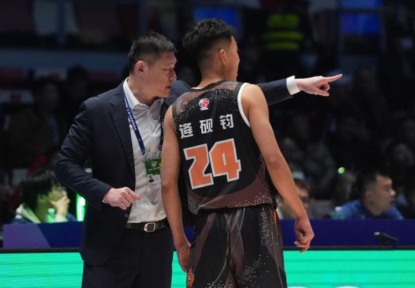 CBA全明星赛星锐赛 | 清华大学队胜星锐一年级队