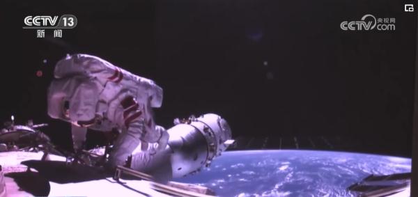 三个“非常完美”、1个首次、多个成果!点赞,神舟十七号乘组 三个“非常完美”、1个首次、多个成果!点赞,神舟十七号乘组