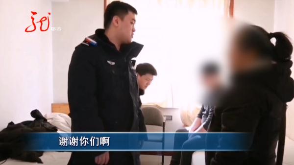 男子带酒带菜钻进大兴安岭赏雪，一觉醒来被困山林……