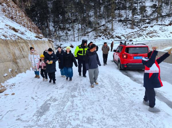 这满屏的锦旗，绝了！