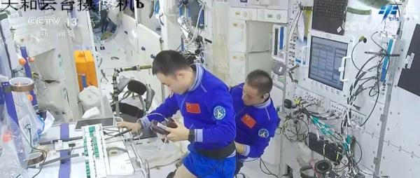 三个“非常完美”、1个首次、多个成果!点赞,神舟十七号乘组 三个“非常完美”、1个首次、多个成果!点赞,神舟十七号乘组