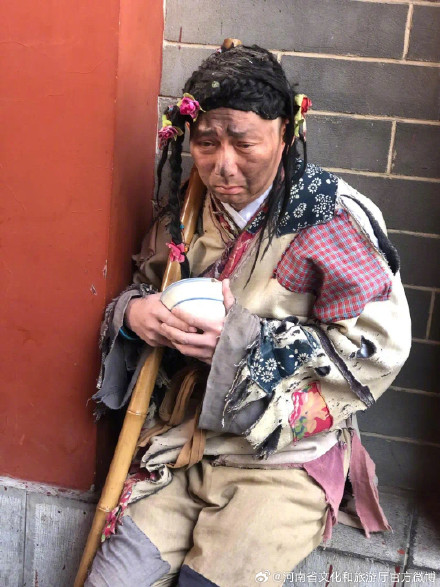 清明上河园顶流乞丐回应破碎感演技