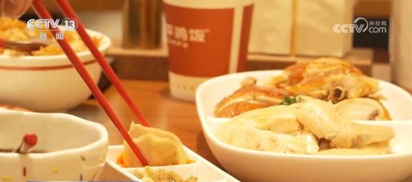 “小店面”变成“大企业” 细致周到的营商环境让“90后”经营者“如鱼得水”