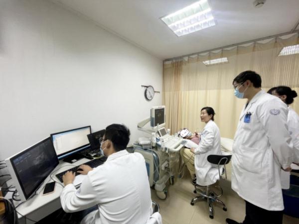 “00后”确诊甲状腺癌！这些坏习惯趁早改