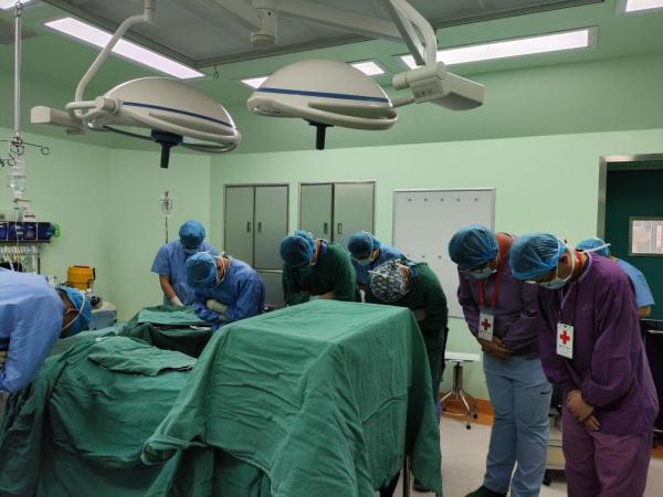 痛心！他走了，刚满8个月